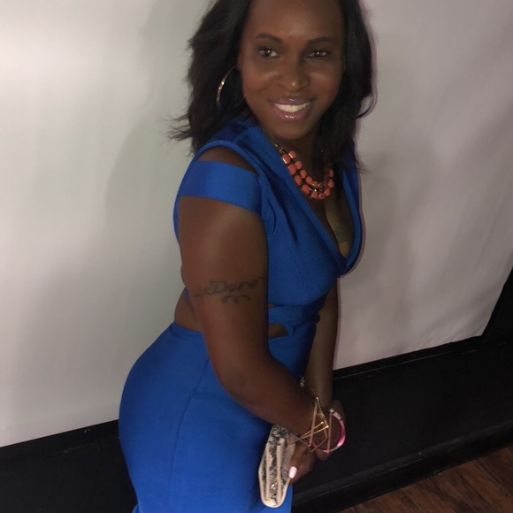 Meet your seller!!!! Hello poshettes πππ - Picture 7 of 8